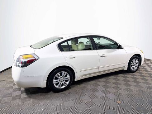 Used 2011 Nissan Altima 2.5 S w/ Convenience Pkg FWD image 4