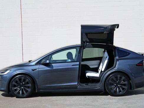 Used 2022 Tesla Model X AWD/4WD image 54