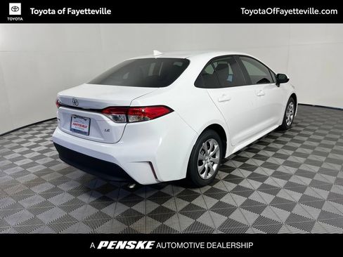 Used 2026 Toyota Corolla LE FWD image 5