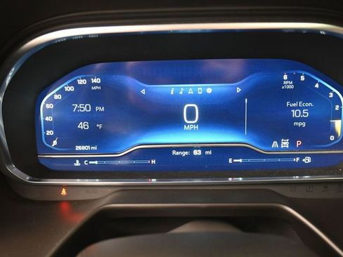 Used 2022 Chevrolet Suburban LT w/ LT Signature Plus Package image 9