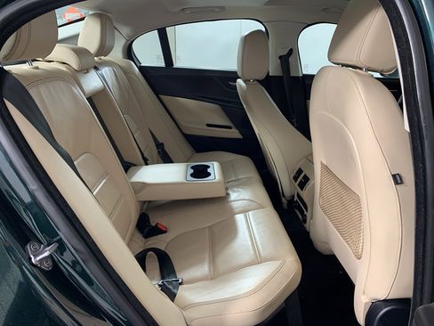 Used 2017 Jaguar XE Prestige image 39