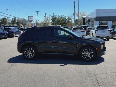 Certified 2024 Cadillac XT4 Sport w/ Cold Weather Package AWD/4WD image 9