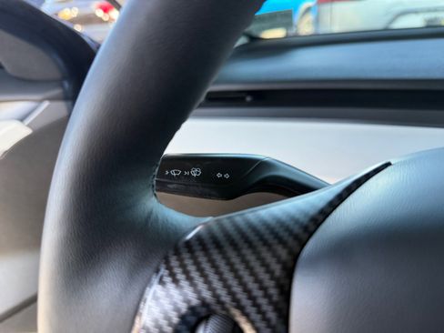 Used 2021 Tesla Model 3 Standard Range Plus RWD image 16