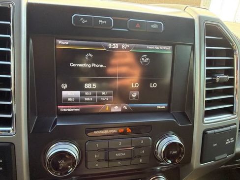 Used 2015 Ford F150 King Ranch w/ Equipment Group 601A Luxury AWD/4WD image 15