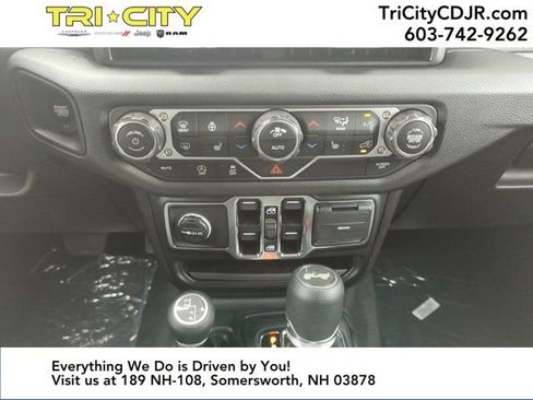 New 2025 Jeep Wrangler Sport S image 17