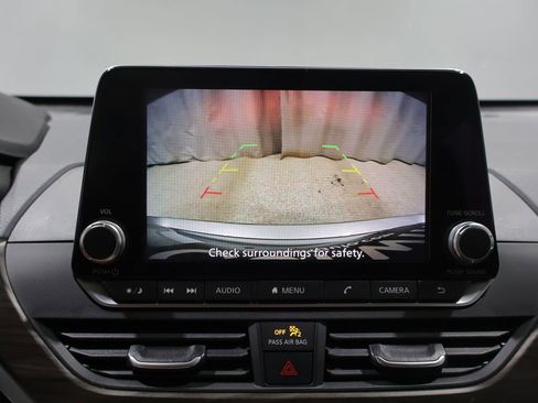 Used 2024 Nissan Altima 2.5 SV AWD/4WD image 27