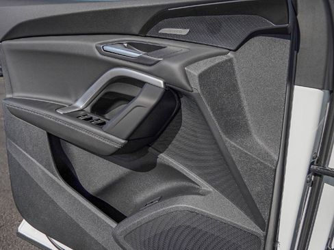 New 2025 Audi Q5 Premium Plus image 14