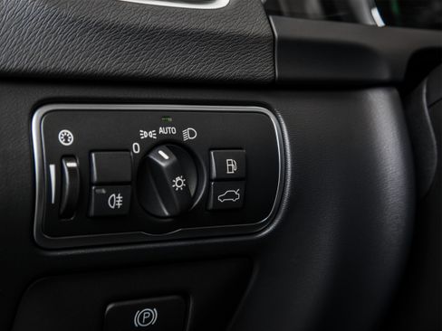 Used 2015 Volvo S60 T5 Platinum FWD image 21