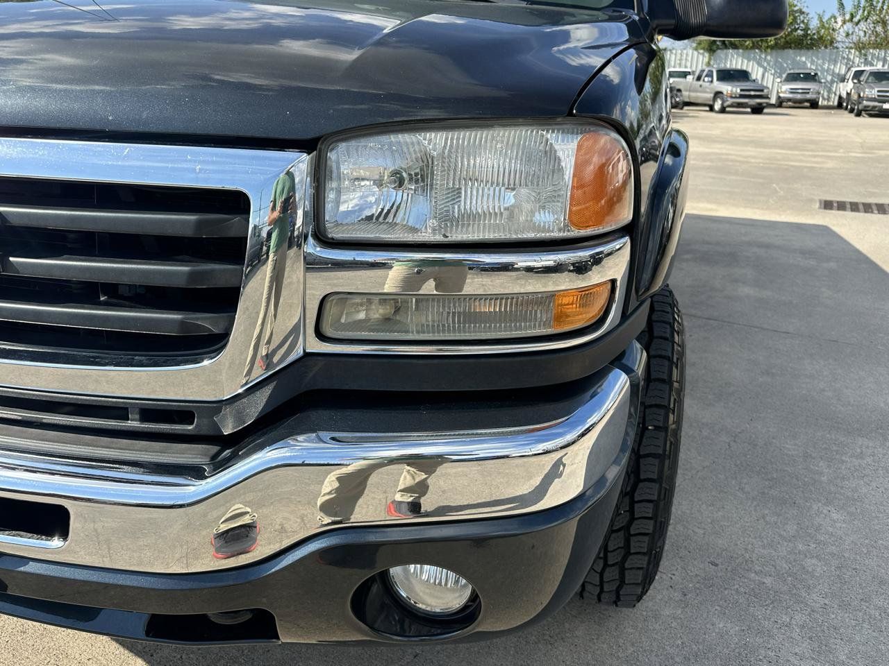 Used 2005 GMC Sierra 2500 SLE w/ Heavy-Duty Power Package AWD/4WD image 17
