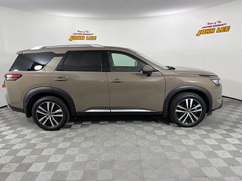 Certified 2024 Nissan Pathfinder Platinum w/ Cargo Package FWD image 7