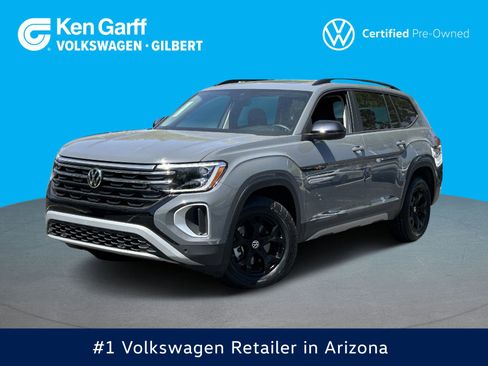 Used 2025 Volkswagen Atlas Peak Edition SE AWD/4WD image 1