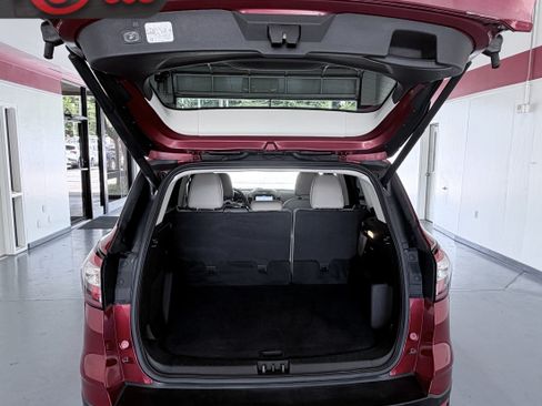 Used 2017 Ford Escape Titanium FWD image 17
