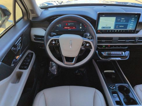 New 2026 Lincoln Corsair Grand Touring AWD/4WD image 16