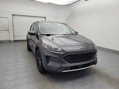 Used 2020 Ford Escape SE image 14