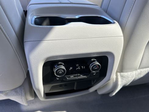 New 2026 Buick Enclave Avenir w/ Super Cruise Package AWD/4WD image 32