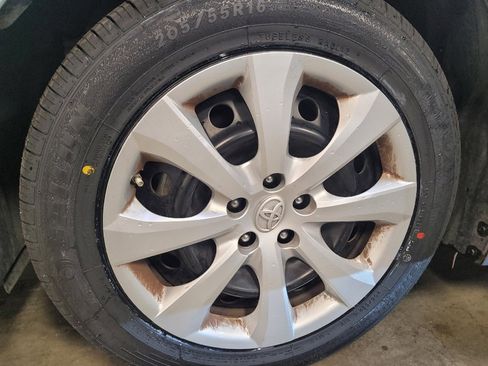 Used 2021 Toyota Corolla LE w/ Carpet Mat Package (TMS) image 31