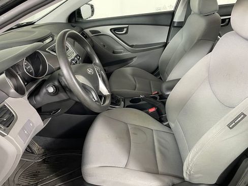 Used 2012 Hyundai Elantra GLS w/ Comfort Pkg 2 image 2