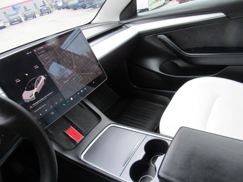 Used 2022 Tesla Model 3 Long Range image 22