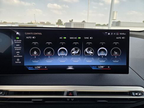 Used 2023 BMW iX xDrive50 w/ Convenience Package AWD/4WD image 11