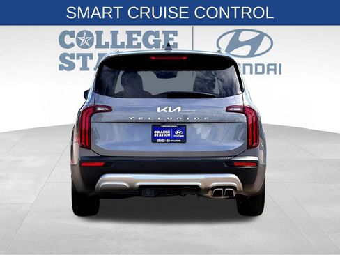 Used 2022 Kia Telluride SX w/ Towing Package image 9