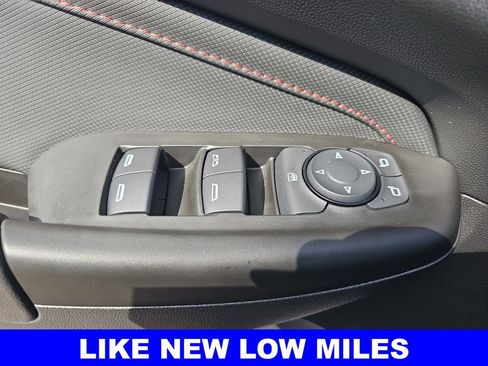 Used 2025 Chevrolet TrailBlazer RS w/ Driver Confidence Package image 27