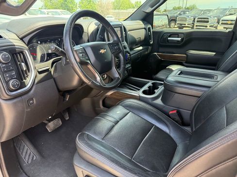 Used 2021 Chevrolet Silverado 1500 High Country w/ Technology Package AWD/4WD image 31