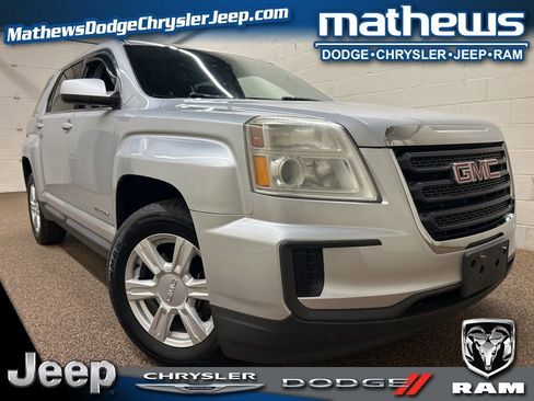 Used 2016 GMC Terrain SLE image 1