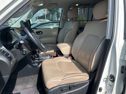 Used 2019 Nissan Armada Platinum w/ Captain's Chairs Package RWD image 18