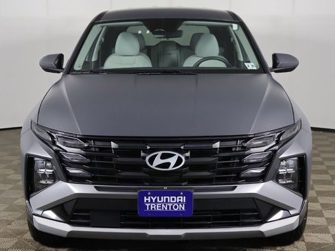 Certified 2025 Hyundai Tucson SE AWD/4WD image 9