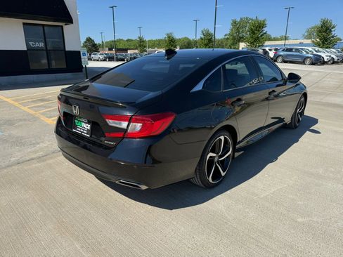 Used 2018 Honda Accord Sport image 14