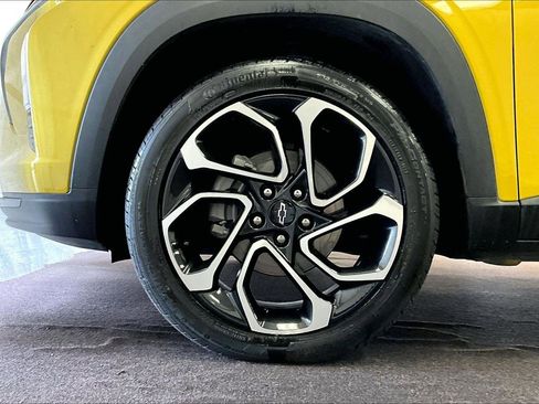 Used 2024 Chevrolet Trax RS w/ Driver Confidence Package image 8