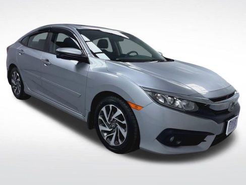 Used 2017 Honda Civic EX image 2