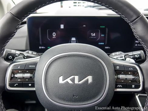 Used 2026 Kia Carnival SX Prestige FWD image 5