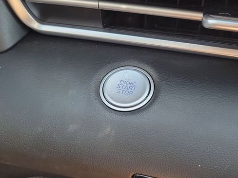 Certified 2025 Hyundai Elantra Hybrid FWD image 8