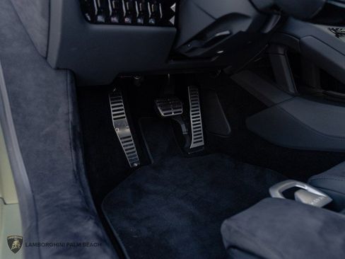 Used 2023 Lamborghini Huracan Tecnica image 30