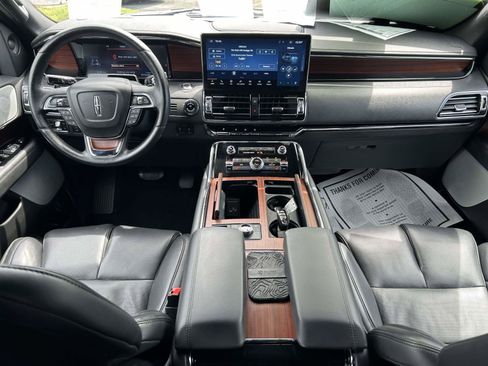 Certified 2023 Lincoln Navigator L Reserve AWD/4WD image 19