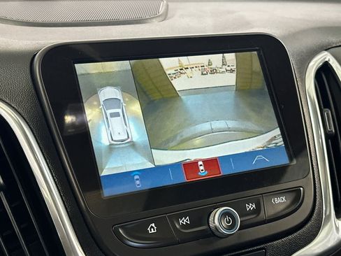 Used 2018 Chevrolet Equinox Premier FWD image 24