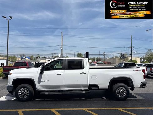 Used 2024 Chevrolet Silverado 2500 LT image 31