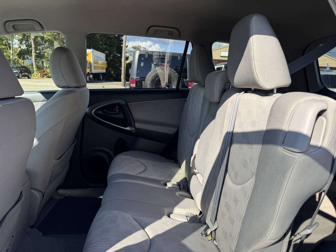 Used 2012 Toyota RAV4 FWD w/ Value Pkg image 25