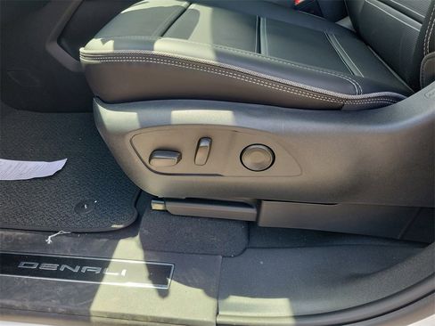 New 2025 GMC Sierra EV Denali image 12