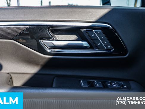 Used 2025 Chevrolet Suburban RST image 56