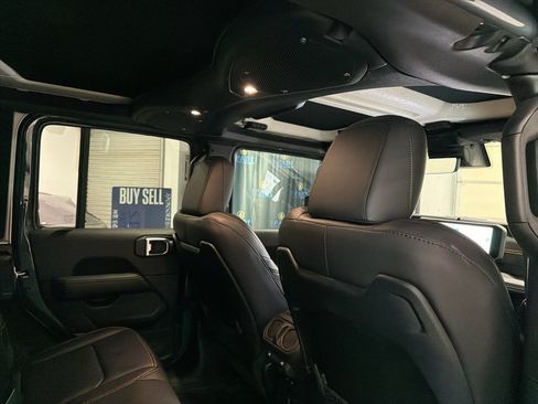 Used 2025 Jeep Wrangler Unlimited Rubicon 392 image 28