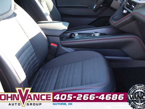 Used 2025 Ford Explorer ST-Line image 19