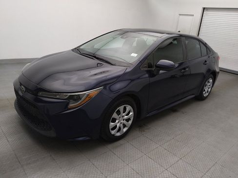 Used 2020 Toyota Corolla LE image 2