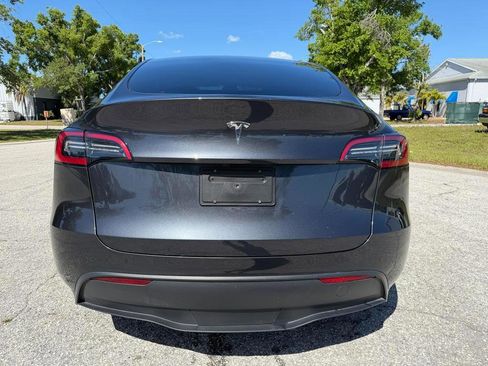 Used 2024 Tesla Model Y Long Range image 6