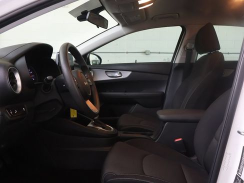 Used 2024 Kia Forte LXS w/ LXS Technology Package FWD image 16