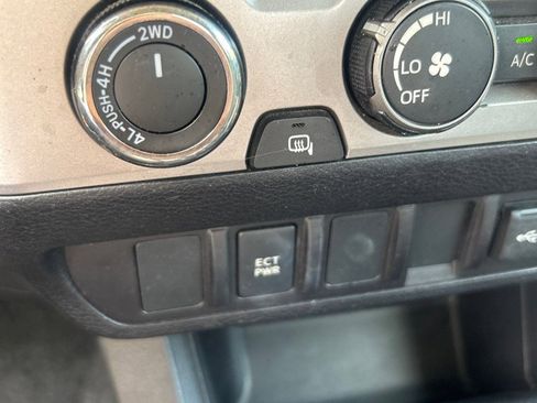 Used 2021 Toyota Tacoma SR AWD/4WD image 13