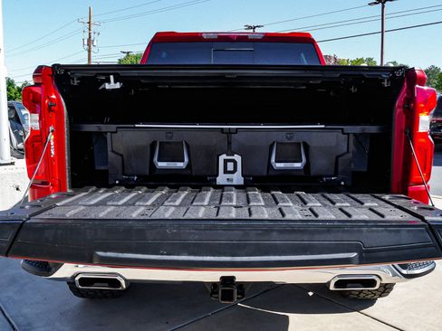 Used 2022 Chevrolet Silverado 1500 LTZ w/ LTZ Premium Package AWD/4WD image 16