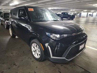 Used 2025 Kia Soul LX w/ LX Technology Package