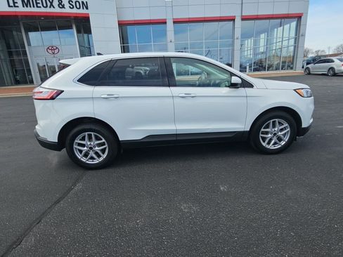 Used 2024 Ford Edge SEL image 2